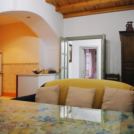 Carmona Center Apartment Екстериор снимка