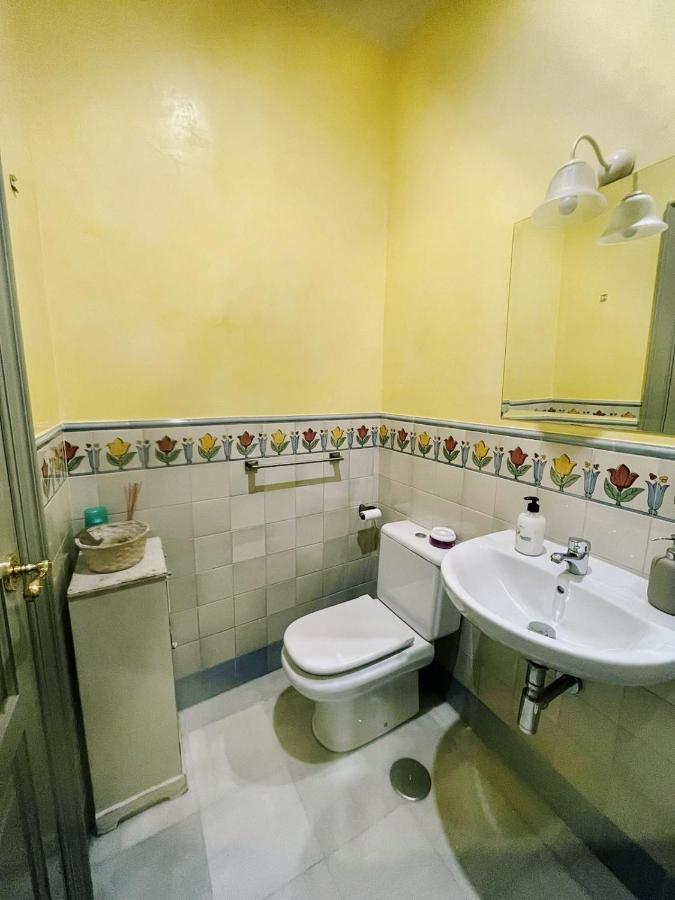 Carmona Center Apartment Екстериор снимка